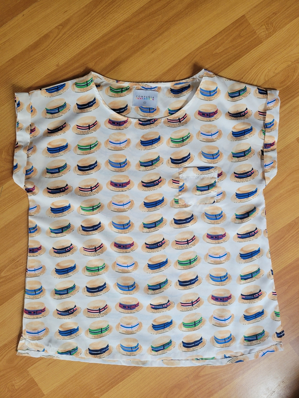 Cream Short-Sleeve Tee with Straw Hat Print